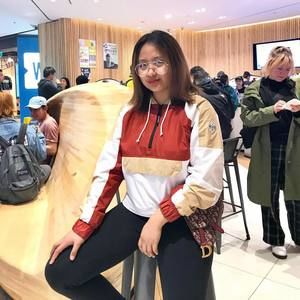 Meet your Posher, Stephanie joy